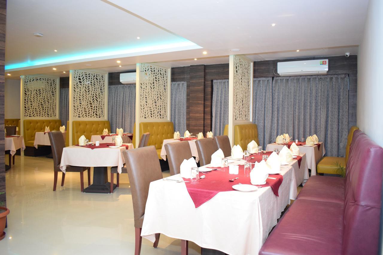 Hotel Grand Palace Jorhāt Dış mekan fotoğraf